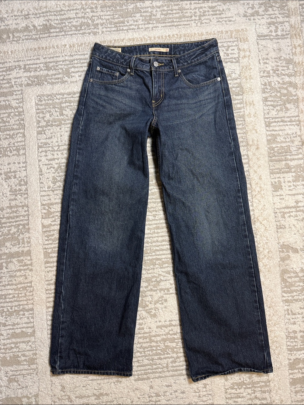 Levi's Low Loose Dark Wash Denim Jeans - Women's Size 28